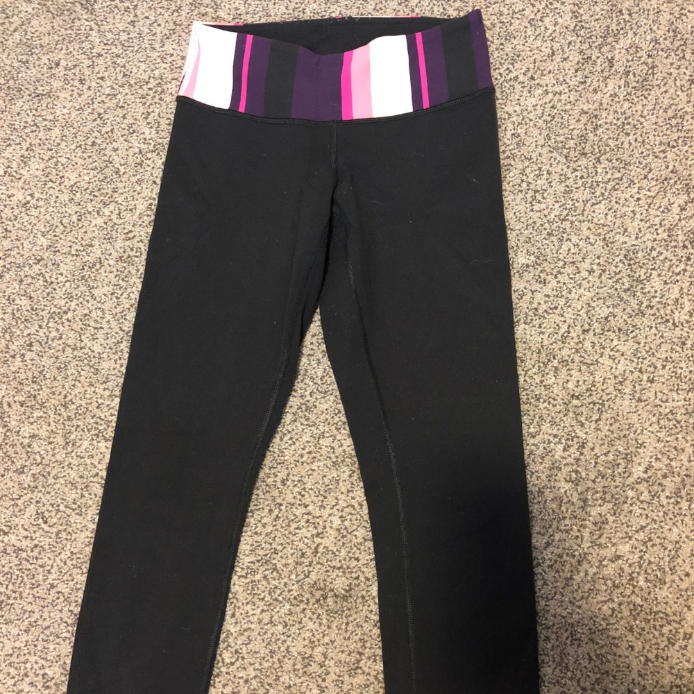 Lululemon Wunder Under Black Leggings Crop Size 4